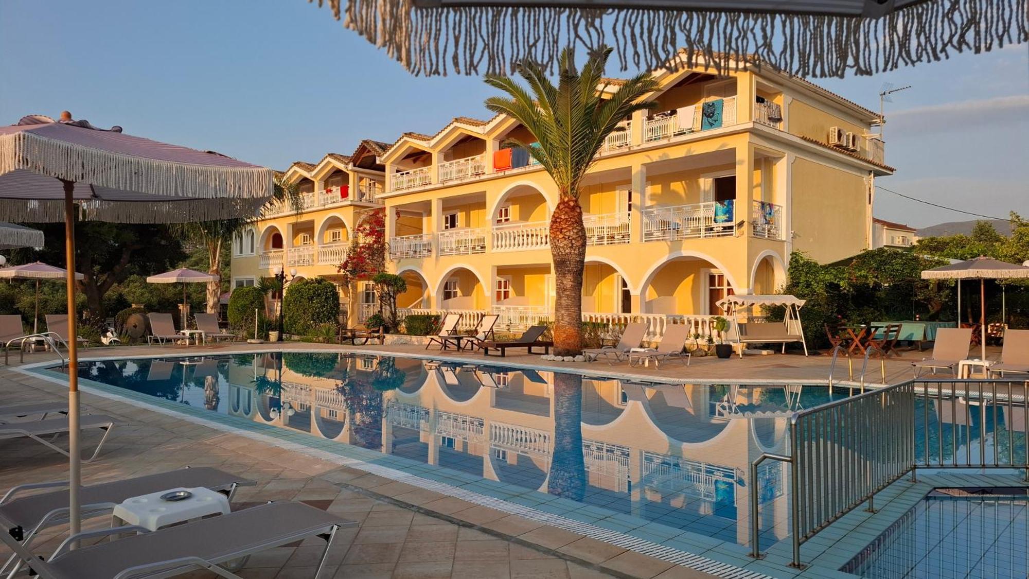Hotel apartamentowy Sunflower & 3*